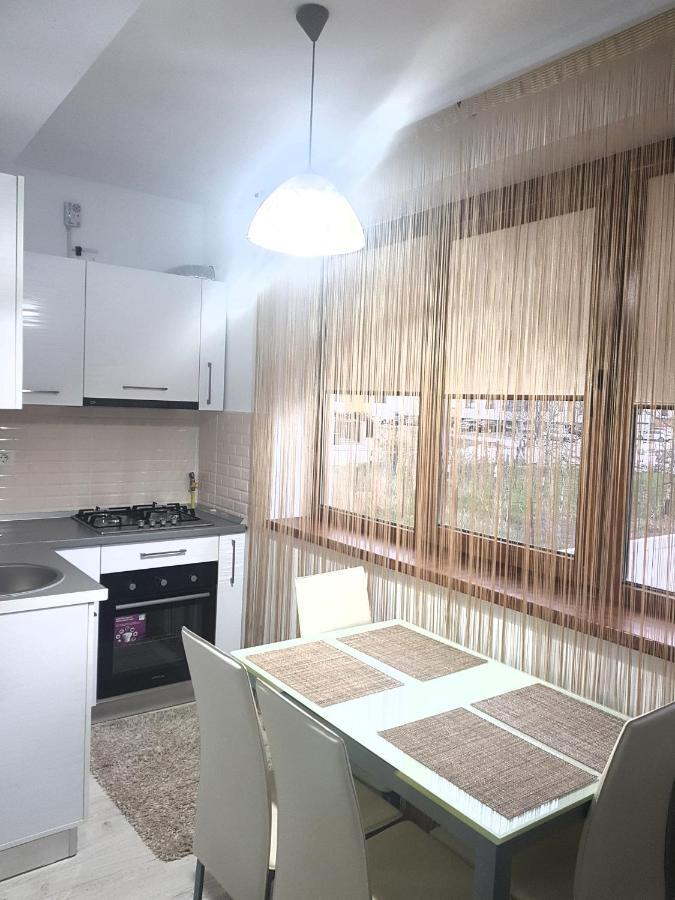 Sarah Apartment Κονστάντζα Εξωτερικό φωτογραφία